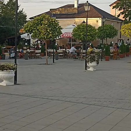 чудесно място с басейн 