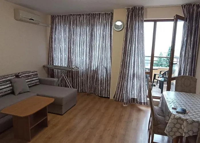 Apartment чудесно място с басейн 